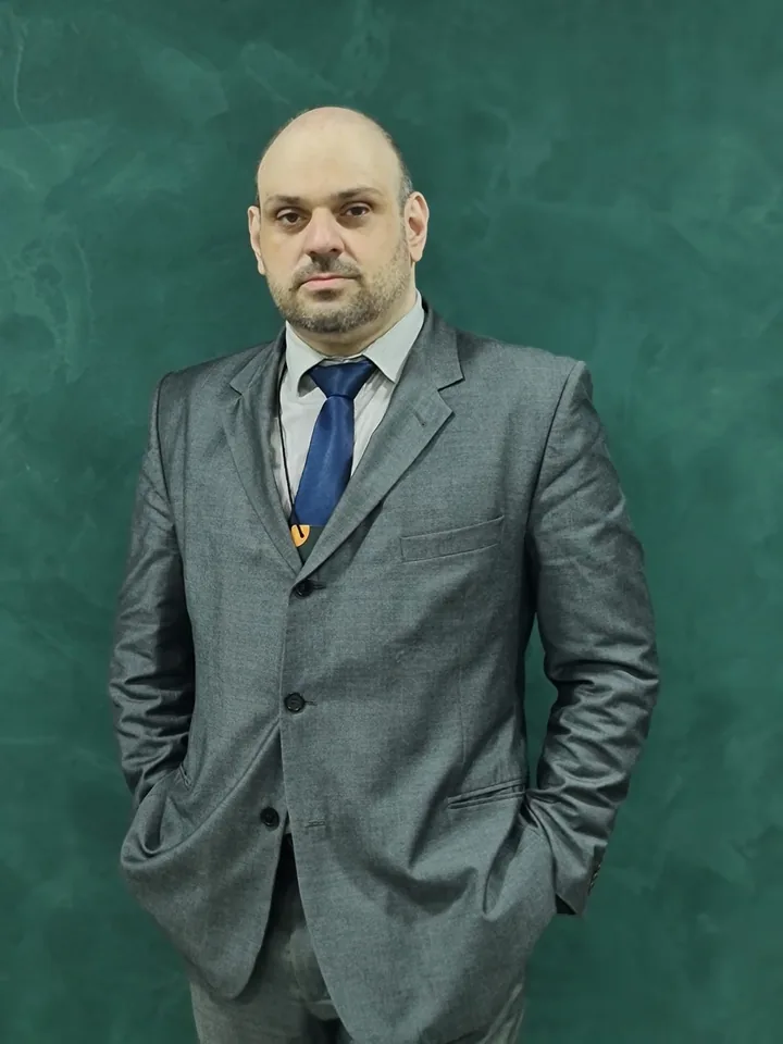 Dr. Rodrigo Rodrigues